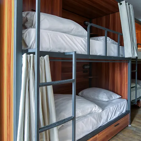 Hostel Ph *